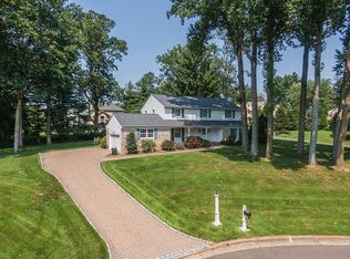 1950 Robert Rd, Meadowbrook, PA 19046