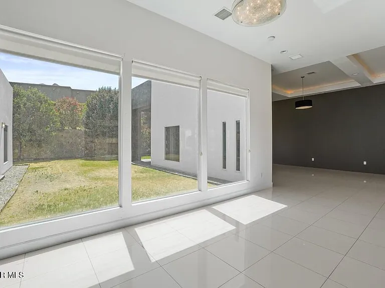 6324 Via Serena Dr — Photo 9