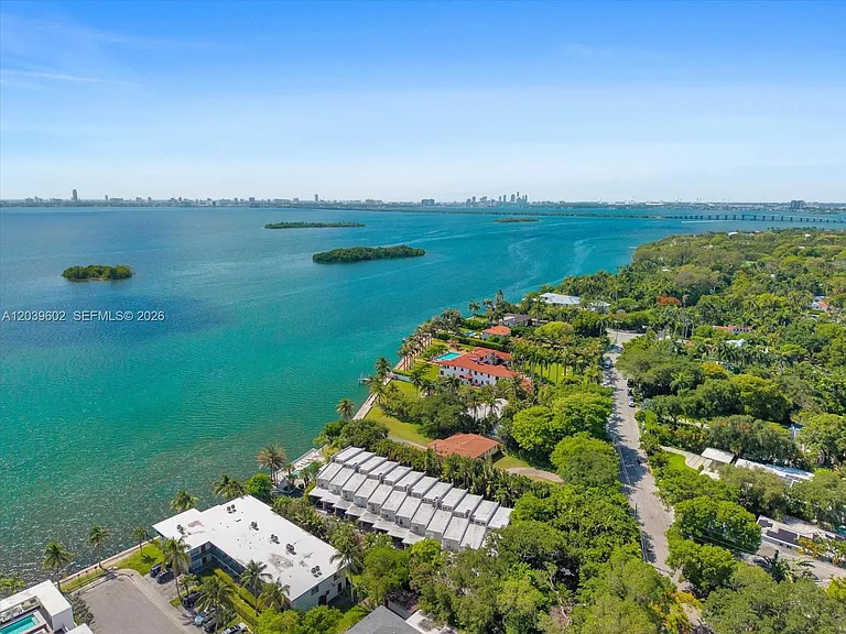 6011 N Bayshore Dr #8-D — Photo 33