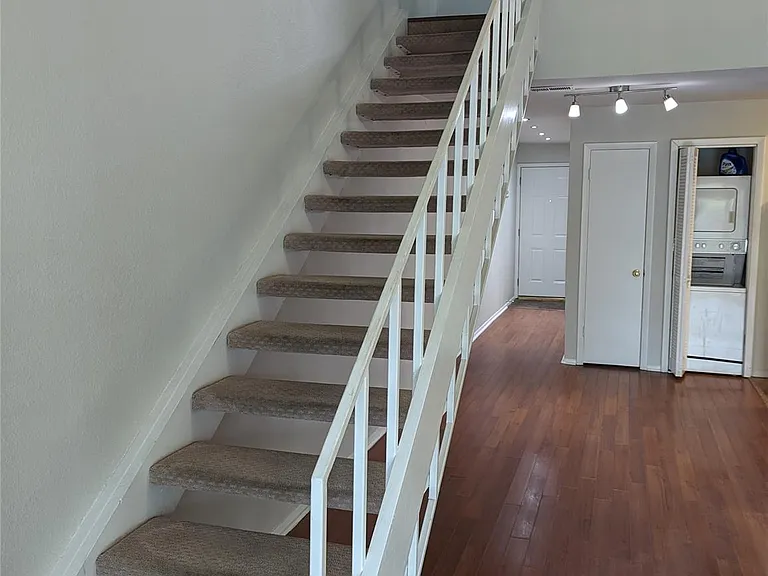 1818 S Lakeshore Blvd #36 — Photo 8