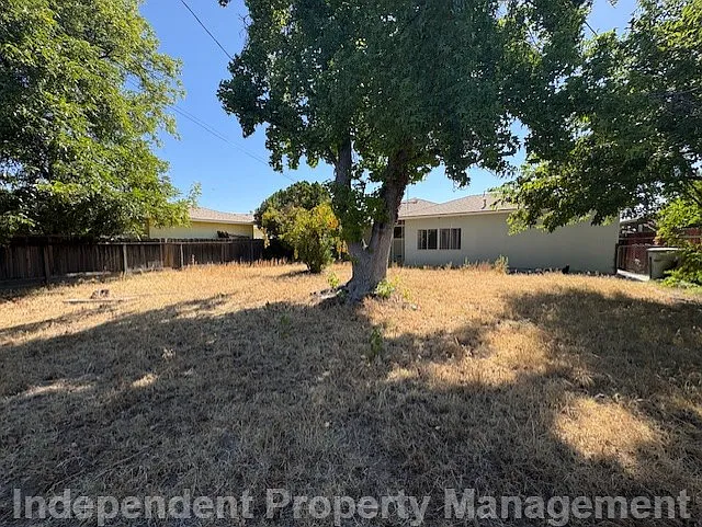 3431 N Callisch St — Photo 9