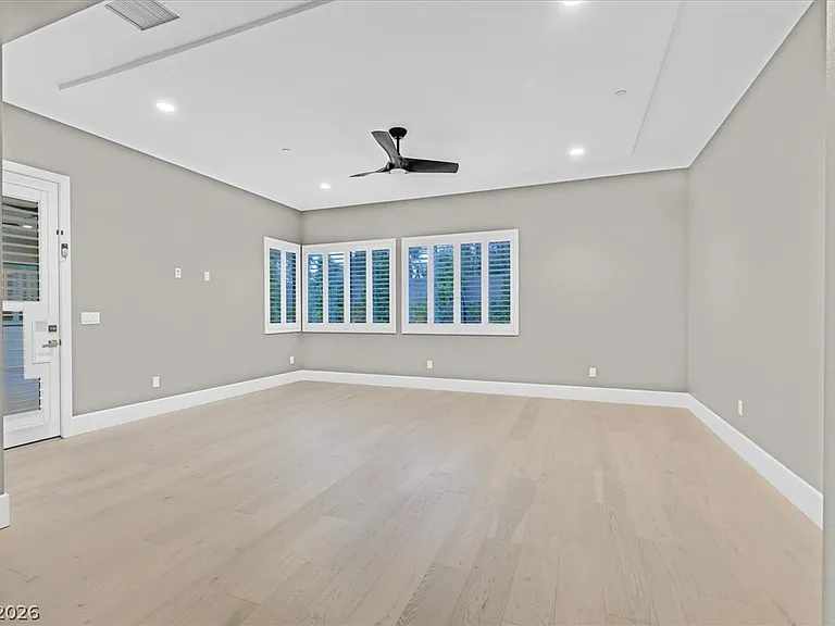 65 Garibaldi Way — Photo 24