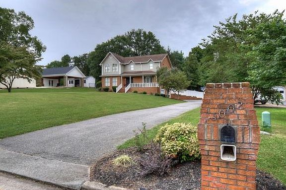 2nd image of 3002 Moss Creek Dr