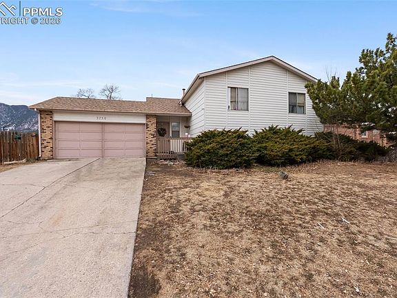 4th image of 3750 Trail Rock Pl