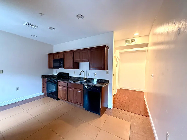1 E Main St #2 — Photo 16