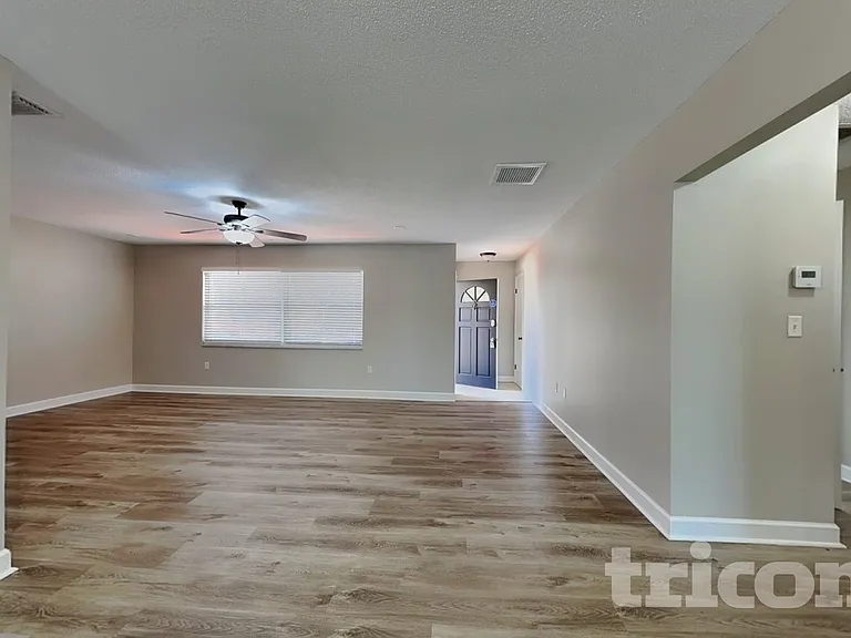 6160 Rockefeller Ave — Photo 3