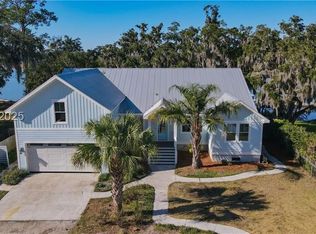 1734 Riverside Dr, Port Royal, SC 29935