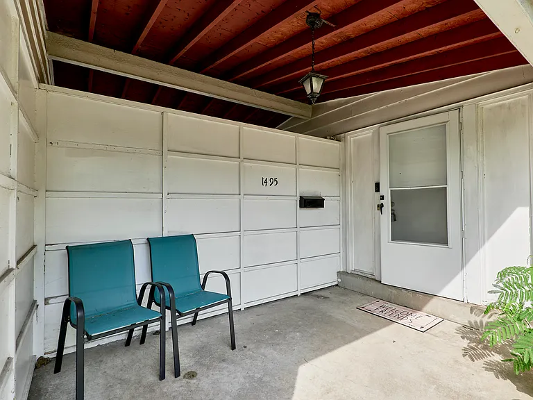1495 Tremont Dr — Photo 4