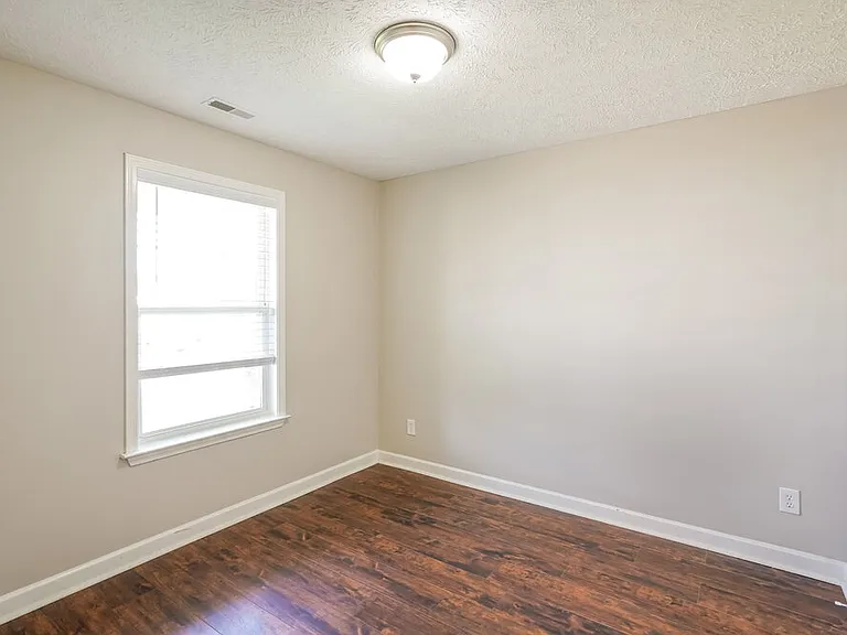 1632 Beaconcrest Cir — Photo 13