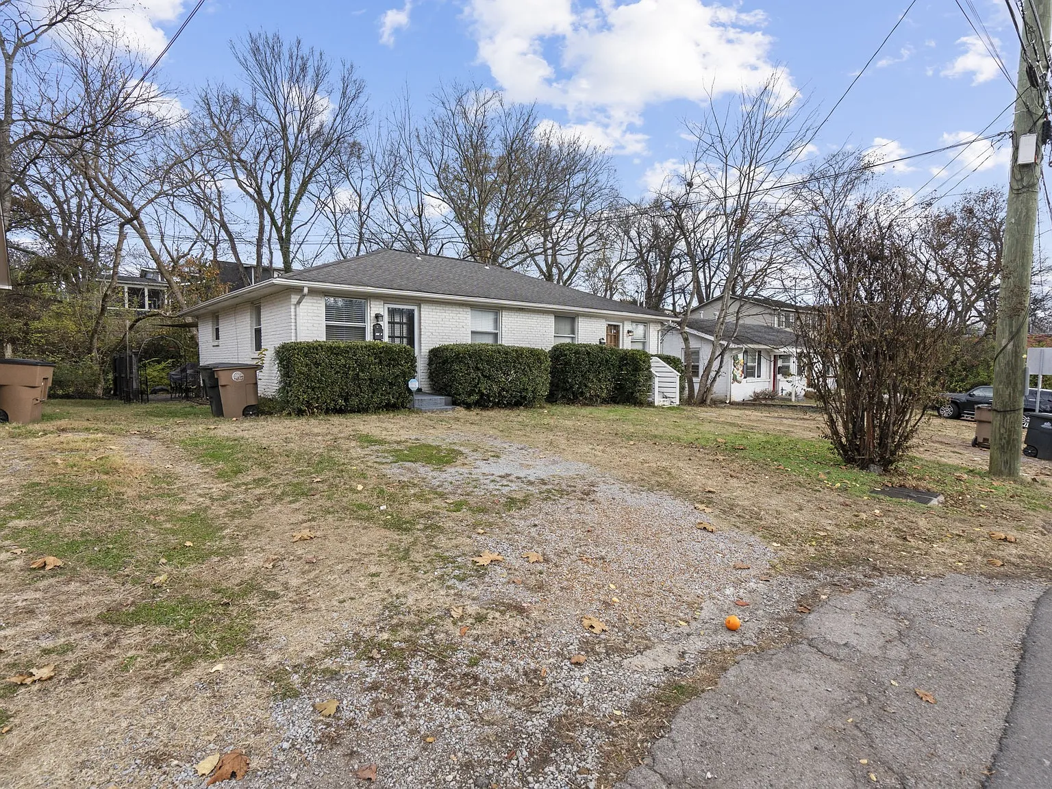 2 bed, 1.5 bath, 800 sqft, $2,400 — Photo 3