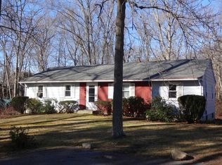 16 Damon Heights Rd, Niantic, CT 06357