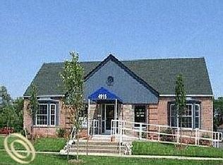 4915 S Wayne Rd, Wayne, MI 48184