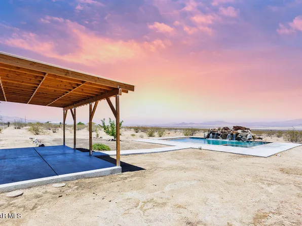 5252 Larrea Rd, Johnson Valley, CA 92285