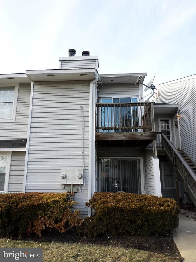 Building Photo - 8623 Beekman Pl #C-23C