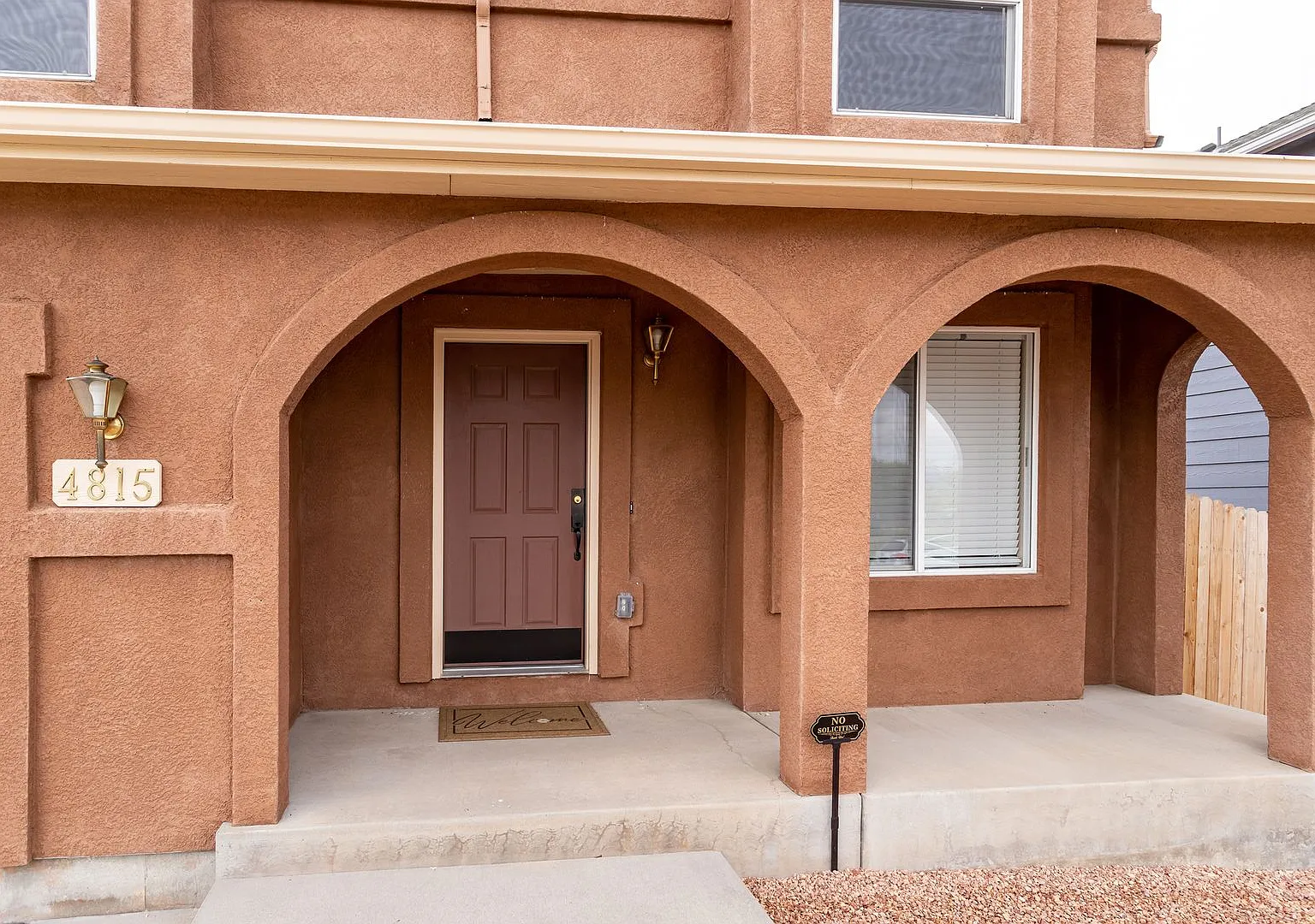 Beautiful Two-Story Home in Desirable Soaring Eagles — Photo 4
