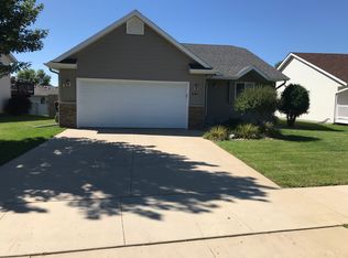 4180 Trumpeter Dr SE, Rochester, MN 55904