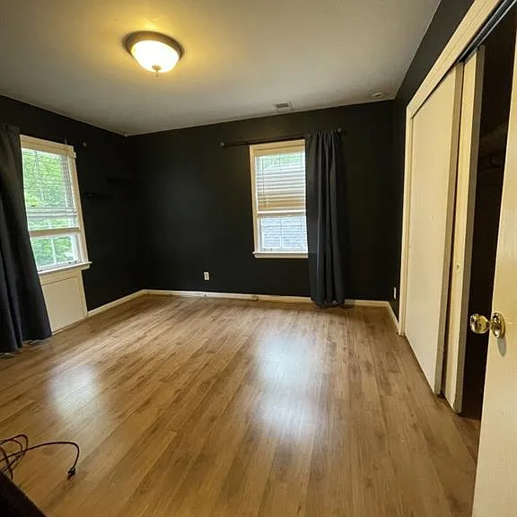 2429 Glenwood Dr NE #A — Photo 6