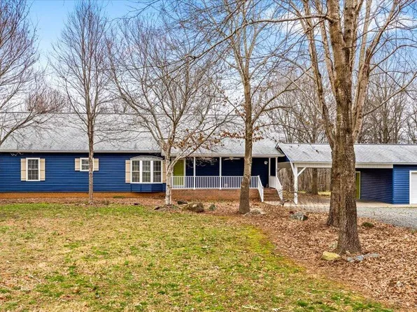 596 Greenbriar Farm Trl, Siler City, NC 27344