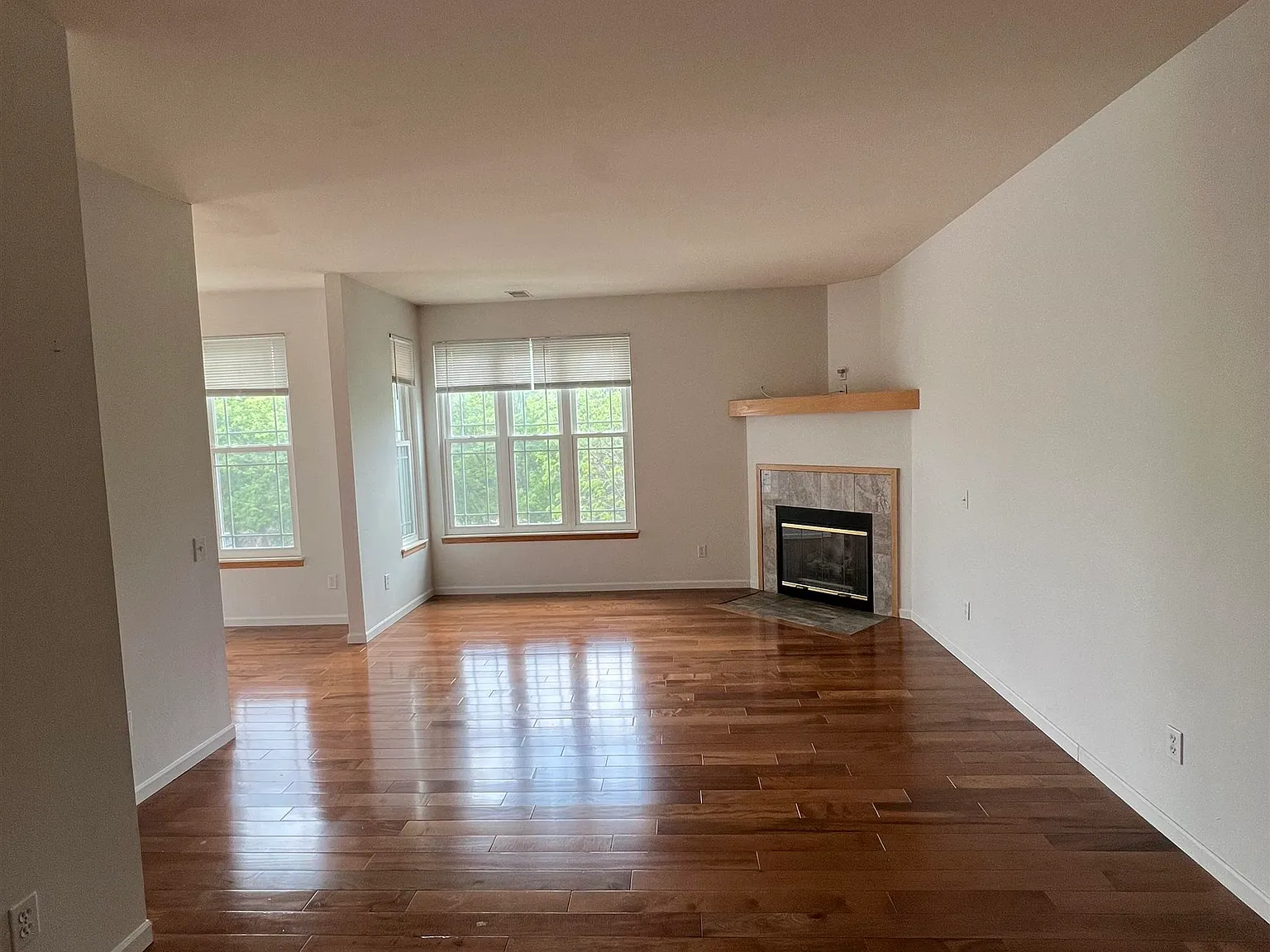 2 bed, 2.0 bath, 1150 sqft, $1,950 — Photo 1