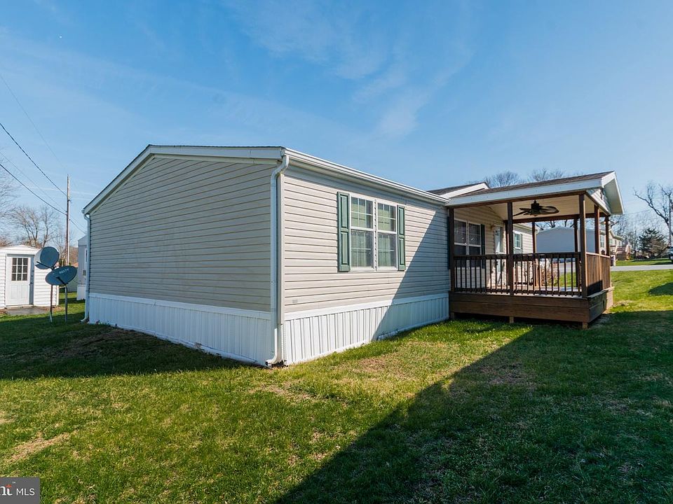 1st image of 141 Janesa Dr