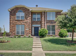 927 Mockingbird Ln, Red Oak, TX 75154