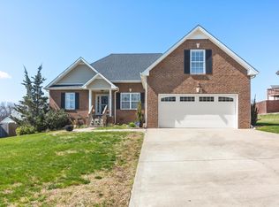 412 River Heights Dr, Clarksville, TN 37040