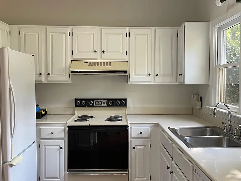 205 Danforth Dr — Photo 15