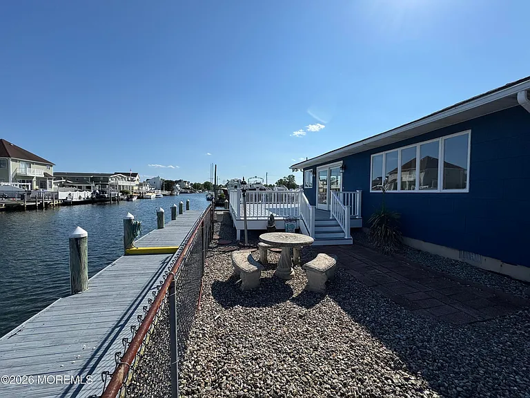 31 Navarra Dr — Photo 30