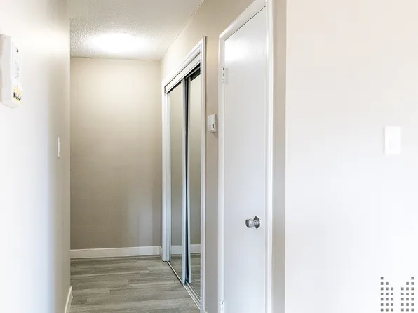 West 17, 1805 17th St SW, Calgary, AB T2T 4M3