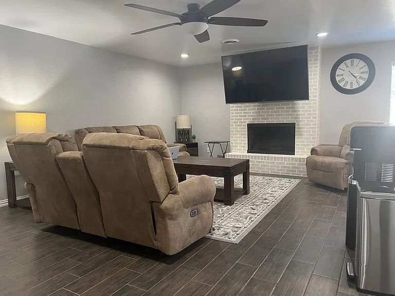 2504 Baylor Ave — Photo 20