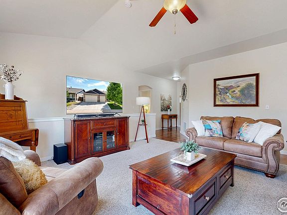 4th image of 812 Traildust Dr