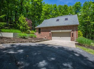 104 Teaberry Ct, Daniels, WV 25832