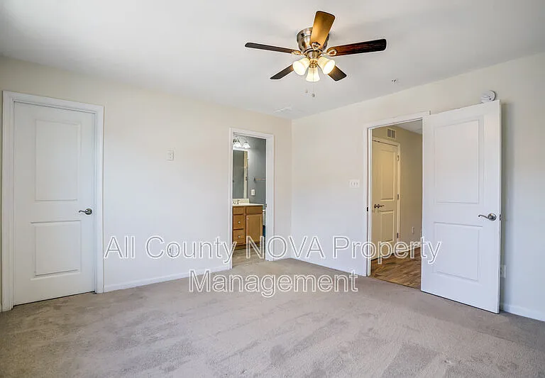 2908 Pinebrook Rd — Photo 34