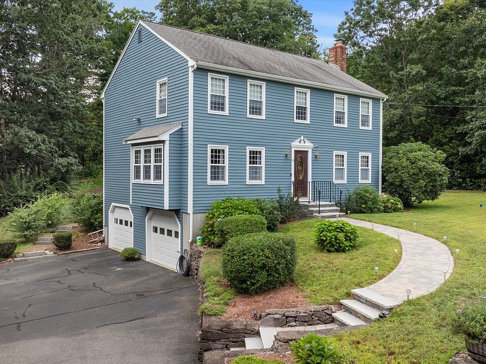 1st image of 4 Blueberry Ln