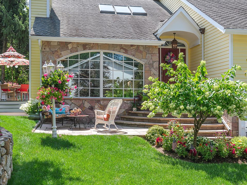 99 Loughlin Ave, Greenwich, CT 06830 Zillow