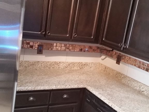 4th image of 424 N Resler Dr