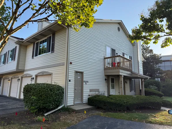 5513 Barclay Ct, Clarendon Hills, IL 60514