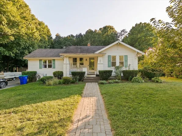 376 Plain St, Rockland, MA 02370