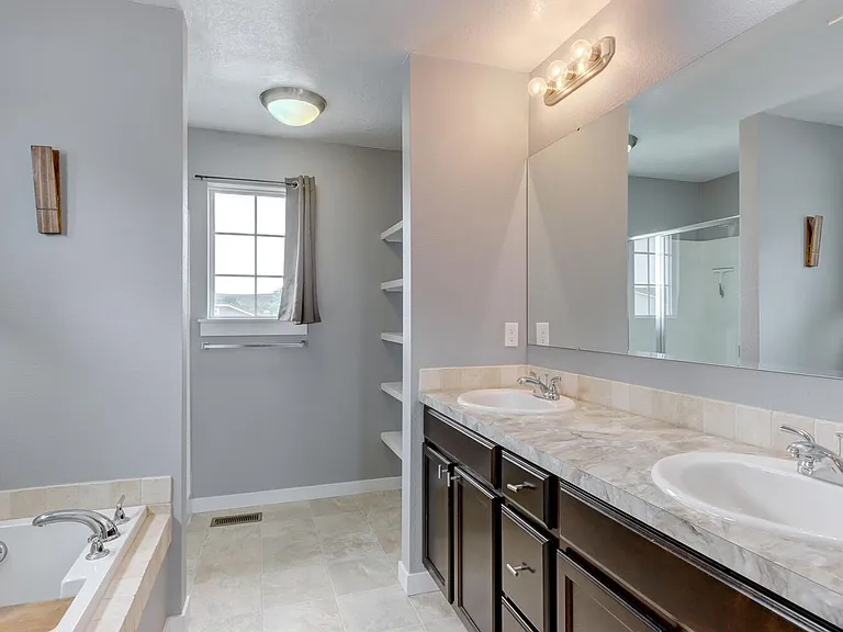 1924 W Deserthawk Dr — Photo 17