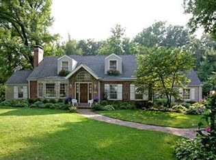 10114 Ingleside Dr, Saint Louis, MO