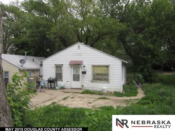 3317 N 39th St, Omaha, NE 68111