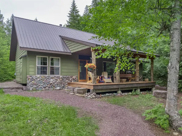 983 Lake Dr, Columbia Falls, MT 59912