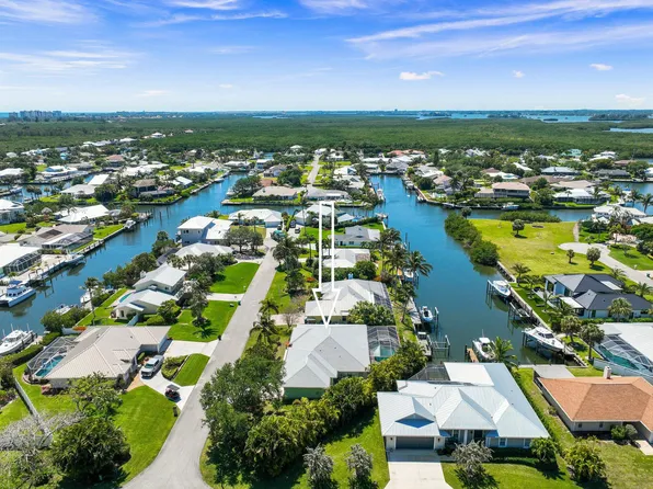 139 Commonwealth Court, Hutchinson Island, FL 34949