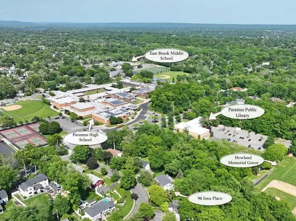 96 Iona Pl, Paramus, NJ 07652