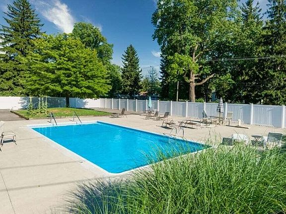 3rd image of 7374 N Shore Dr Unit 16