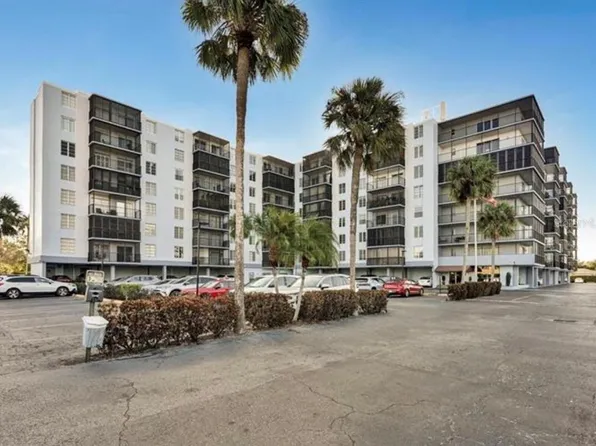 2901 26th St W APT 301, Bradenton, FL 34205