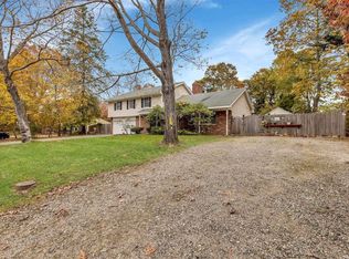 18 Westerly Rd, Hampton Bays, NY 11946