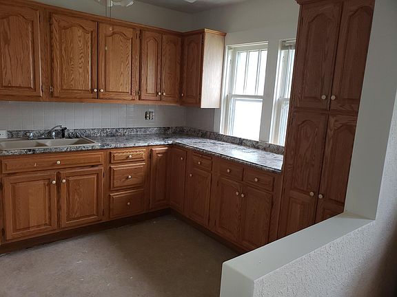 5th image of 414 River Ln