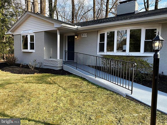 4th image of 513 Washington Grove Ln