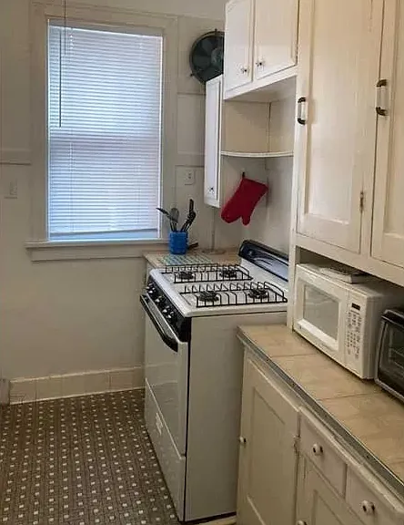 1612 W Barker Ave — Photo 4